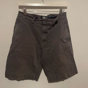 The North Face Men’s gray Shorts size‎ 32